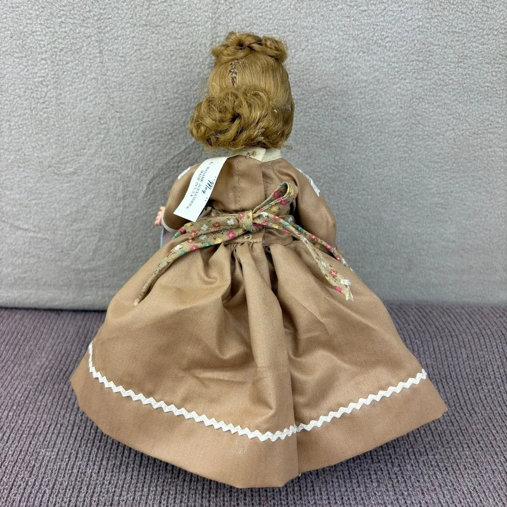 VTG Madame‎ Alexander Little Women Meg March 8